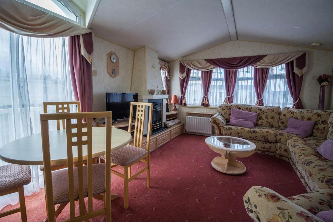 Brilliant Caravan For Hire At Manor Park In Hunstanton Norfolk Ref 23176K Hotel ภายนอก รูปภาพ