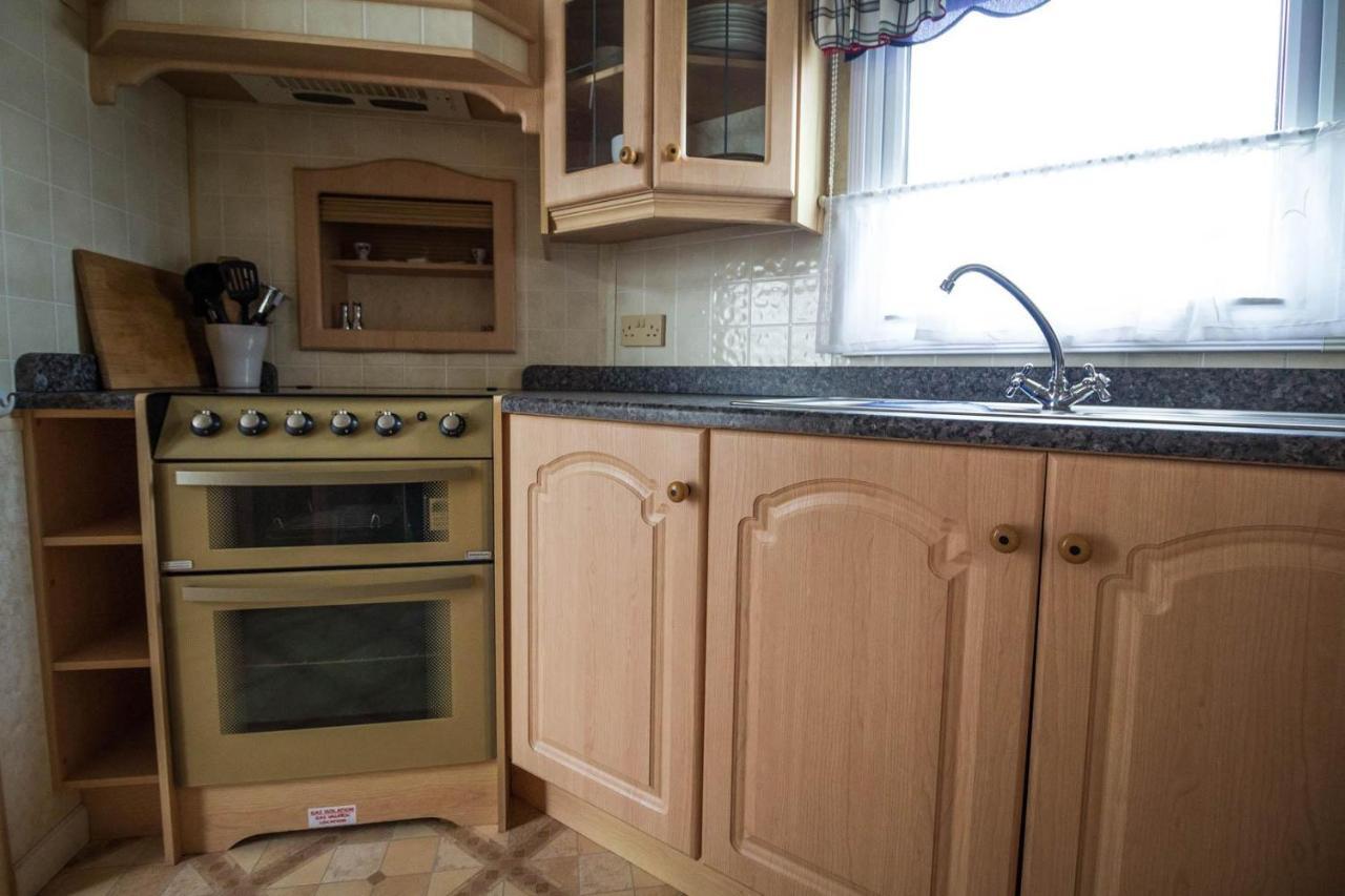 Brilliant Caravan For Hire At Manor Park In Hunstanton Norfolk Ref 23176K Hotel ภายนอก รูปภาพ