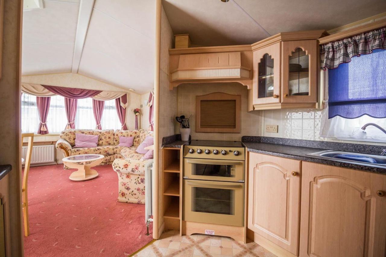Brilliant Caravan For Hire At Manor Park In Hunstanton Norfolk Ref 23176K Hotel ภายนอก รูปภาพ