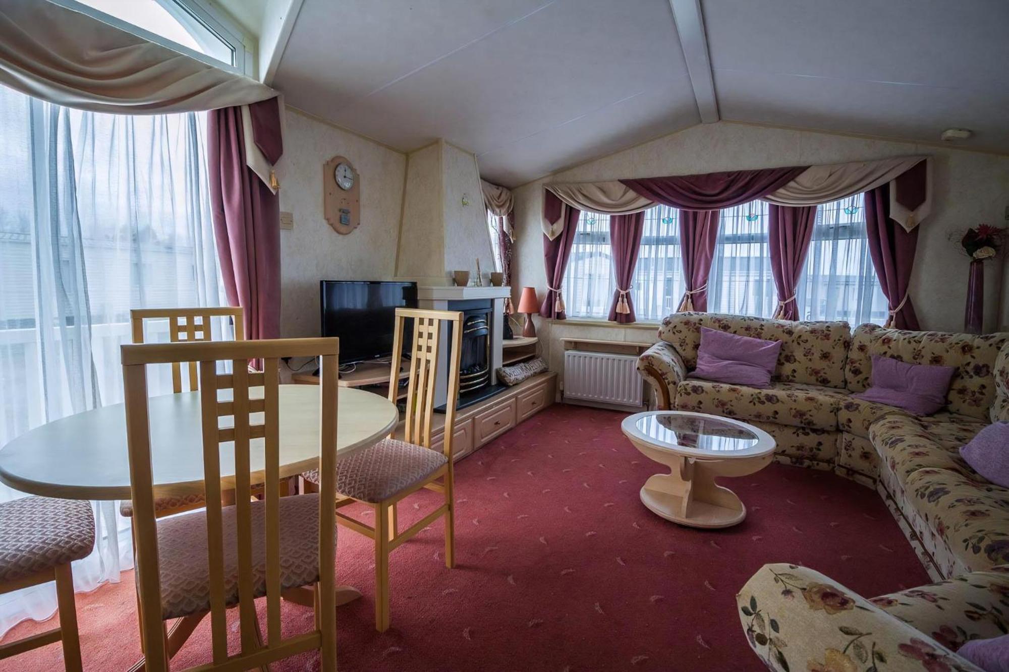 Brilliant Caravan For Hire At Manor Park In Hunstanton Norfolk Ref 23176K Hotel ภายนอก รูปภาพ