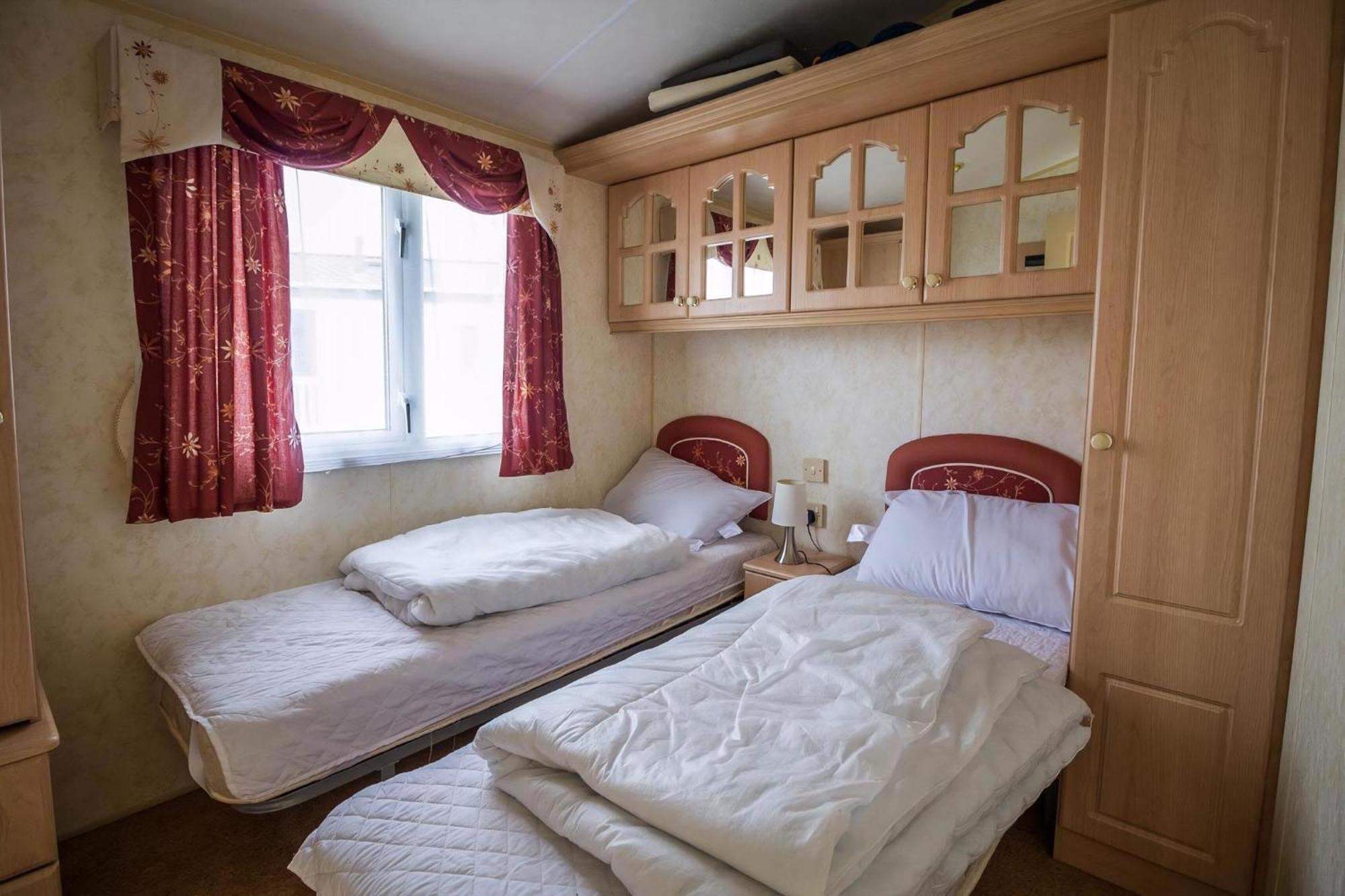 Brilliant Caravan For Hire At Manor Park In Hunstanton Norfolk Ref 23176K Hotel ภายนอก รูปภาพ